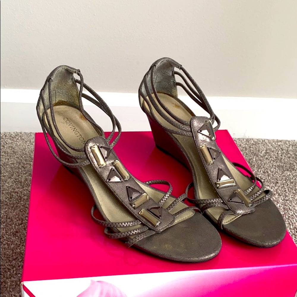 Wedge sandals